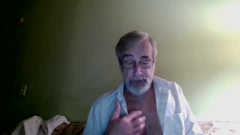 Snapshot of teak4u chatting on 12.29.24 Teak online show from 12.29.24