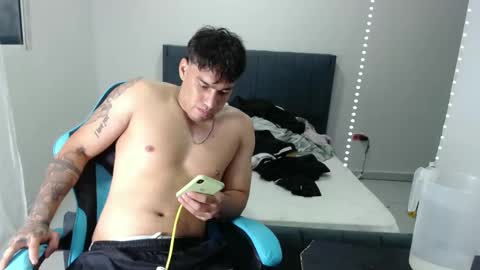 Snapshot of team23hot0 chatting on 09.10.25 team23hot0 online show from 09.10.25