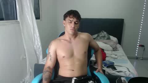 Snapshot of team23hot0 chatting on 09.23.25 team23hot0 online show from 09.23.25