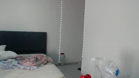 Snapshot of team23hot0 chatting on 09.24.25 team23hot0 online show from 09.24.25