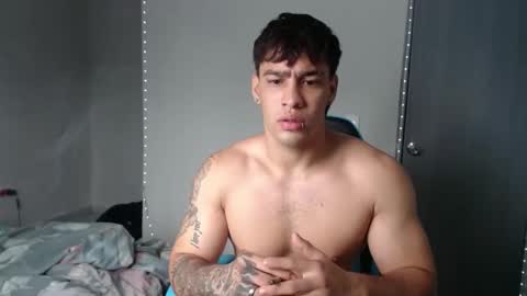 Snapshot of team23hot0 chatting on 10.10.25 team23hot0 online show from 10.10.25