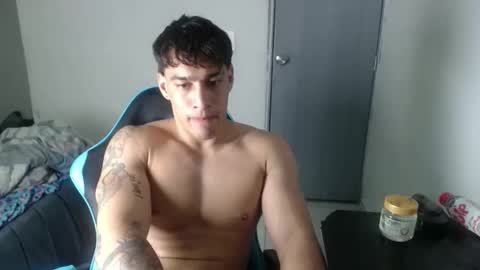 team23hot0 online show from 11.28.25