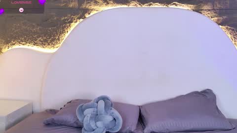 Bruna online show from 12.13.25