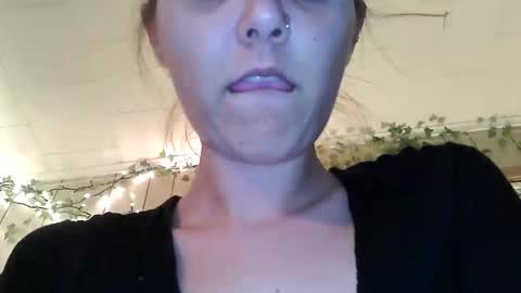 teasemecyn online show from 10.19.25