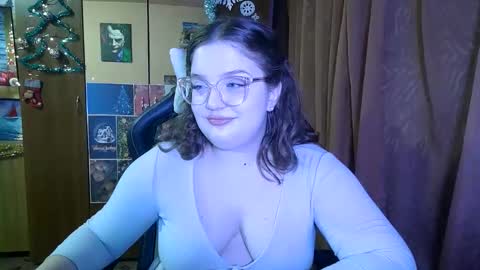 Snapshot of teasing_dora chatting on 12.14.25 Teasing Dora online show from 12.14.25