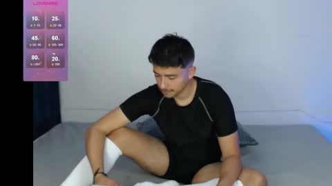 Snapshot of teban_28 chatting on 12.18.25 teban_28 online show from 12.18.25