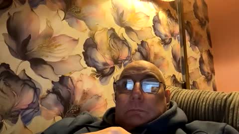 Mark online show from 10.05.25