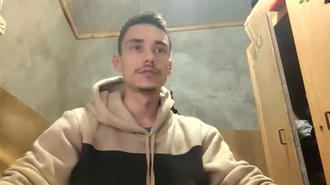 Snapshot of tecnicogatu chatting on 09.30.25 tecnicogatu online show from 09.30.25