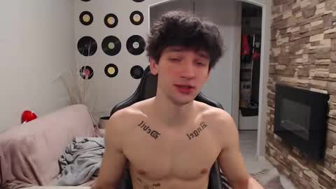 Teddy online show from 11.25.25