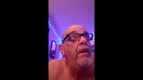Snapshot of tedestep2 chatting on 04.25.26 tedestep2 online show from 04.25.26