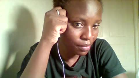 Snapshot of tee_kaicy chatting on 12.26.24 kaicy online show from 12.26.24