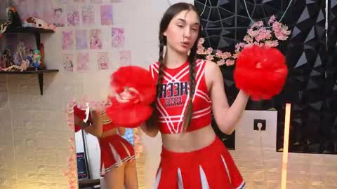 Alice and Cassie online show from 04.19.26