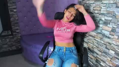 Tayloor online show from 02.06.25