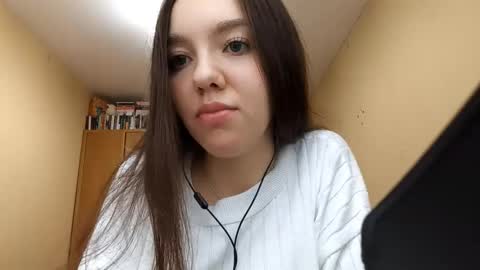 Kimi online show from 10.27.25