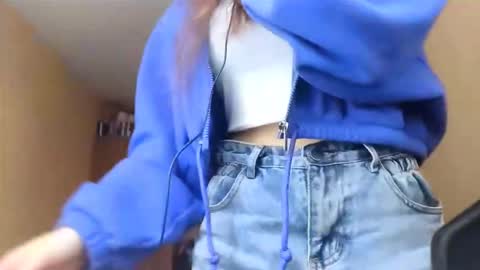 Kimi online show from 10.28.25