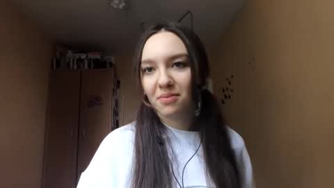 Kimi online show from 11.08.25