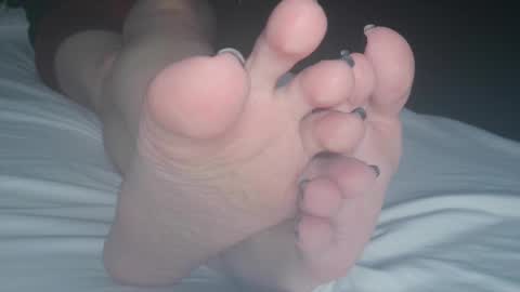 Viv West online show from 12.18.24