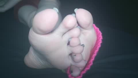 Viv West online show from 01.02.25