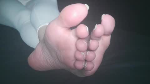 Viv West online show from 01.23.25