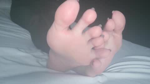 Viv West online show from 02.20.25