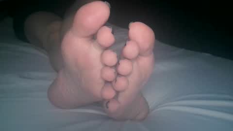 Viv West online show from 11.05.25