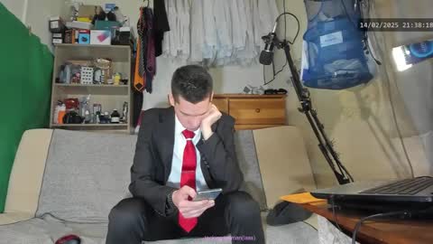 Virg Lszl online show from 02.14.25