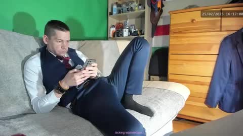 Virg Lszl online show from 02.25.25