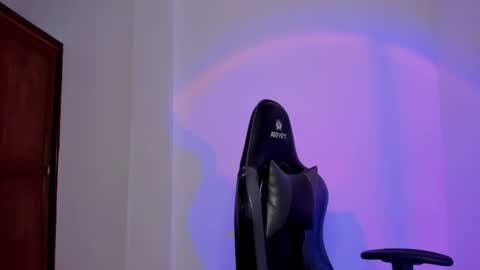 Snapshot of teles10 chatting on 10.31.25 Teles2023 online show from 10.31.25