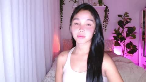 Snapshot of temptessa20 chatting on 10.27.25 temptessa20 online show from 10.27.25