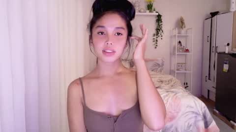 Snapshot of temptessa20 chatting on 11.10.25 temptessa20 online show from 11.10.25