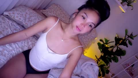 Snapshot of temptessa20 chatting on 12.13.25 temptessa20 online show from 12.13.25