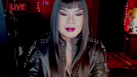 Snapshot of temptress_cocoxxx chatting on 03.04.25 Mistress Coco online show from 03.04.25