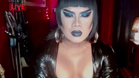 Snapshot of temptress_cocoxxx chatting on 10.09.25 Mistress Coco online show from 10.09.25