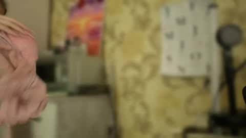 Snapshot of tender__ada chatting on 07.28.26 Ada online show from 07.28.26