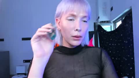 Snapshot of tenebrise chatting on 07.04.26 Kira online show from 07.04.26