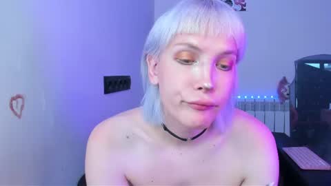 Snapshot of tenebrise chatting on 07.18.26 Kira online show from 07.18.26