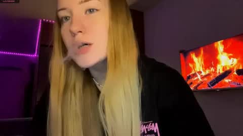 Hello My name is Ida I will be very glad to see you 3 online show from 04.11.26