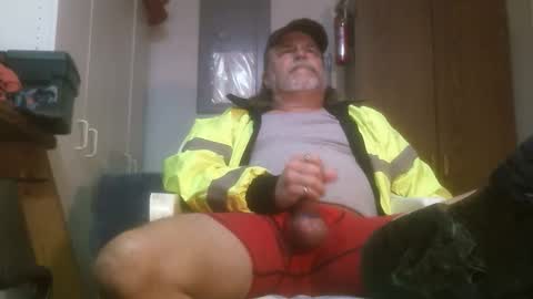 Snapshot of tennredneck chatting on 02.26.25 Tennredneck online show from 02.26.25