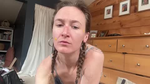Snapshot of terraworship chatting on 03.04.25 Terra Worship Findomme online show from 03.04.25