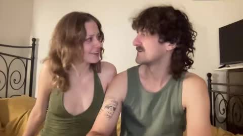 Snapshot of terry_and_elanor chatting on 11.03.25 terry and elanor online show from 11.03.25