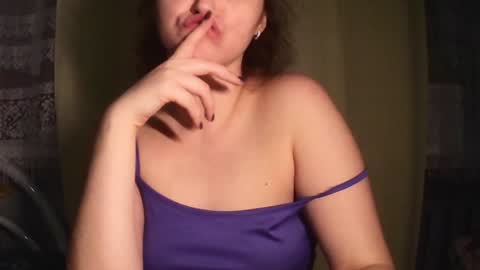 Snapshot of tessa__wayne chatting on 12.18.24 Tessa online show from 12.18.24