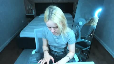 Tessa online show from 04.07.26