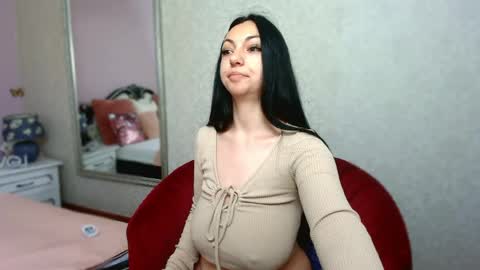 Tessa Joy online show from 06.05.26
