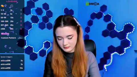 Snapshot of tessa_tea chatting on 12.04.25 tessa_tea online show from 12.04.25