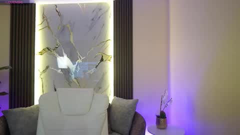 Tessa Fox online show from 12.18.25