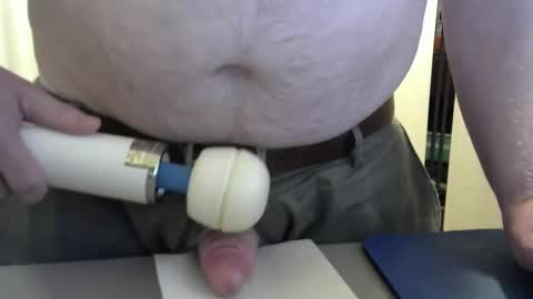 Test the Chat online show from 12.17.24