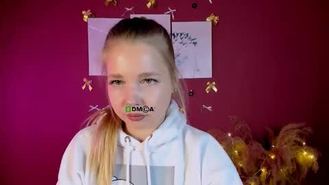 Snapshot of teya_starling chatting on 12.19.25 teya_starling online show from 12.19.25