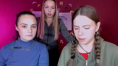 Snapshot of teya_starling chatting on 12.20.25 teya_starling online show from 12.20.25