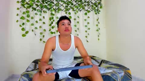 teylor_hot_21cm online show from 04.12.26