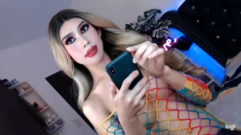 Snapshot of tgirl_adele chatting on 03.05.25 Itsme tgirlAdele online show from 03.05.25